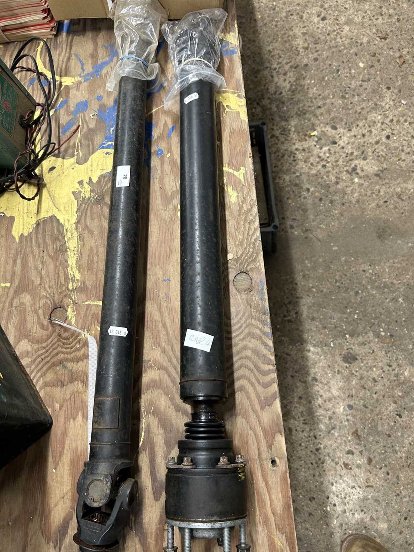 Two Landrover Freelander 1 prop shafts together with center section