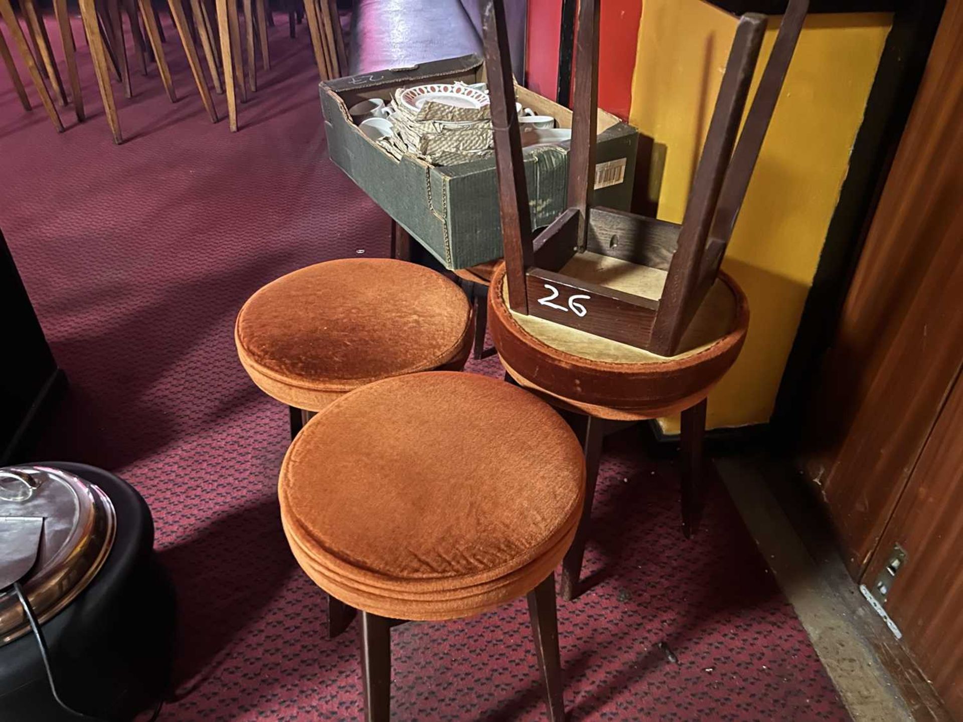 6 pub stools