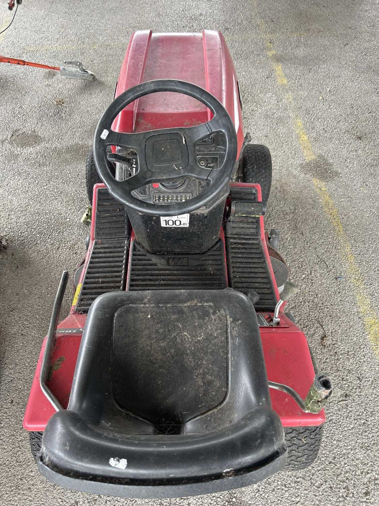 S1300 ride on lawnmower - Image 4 of 4