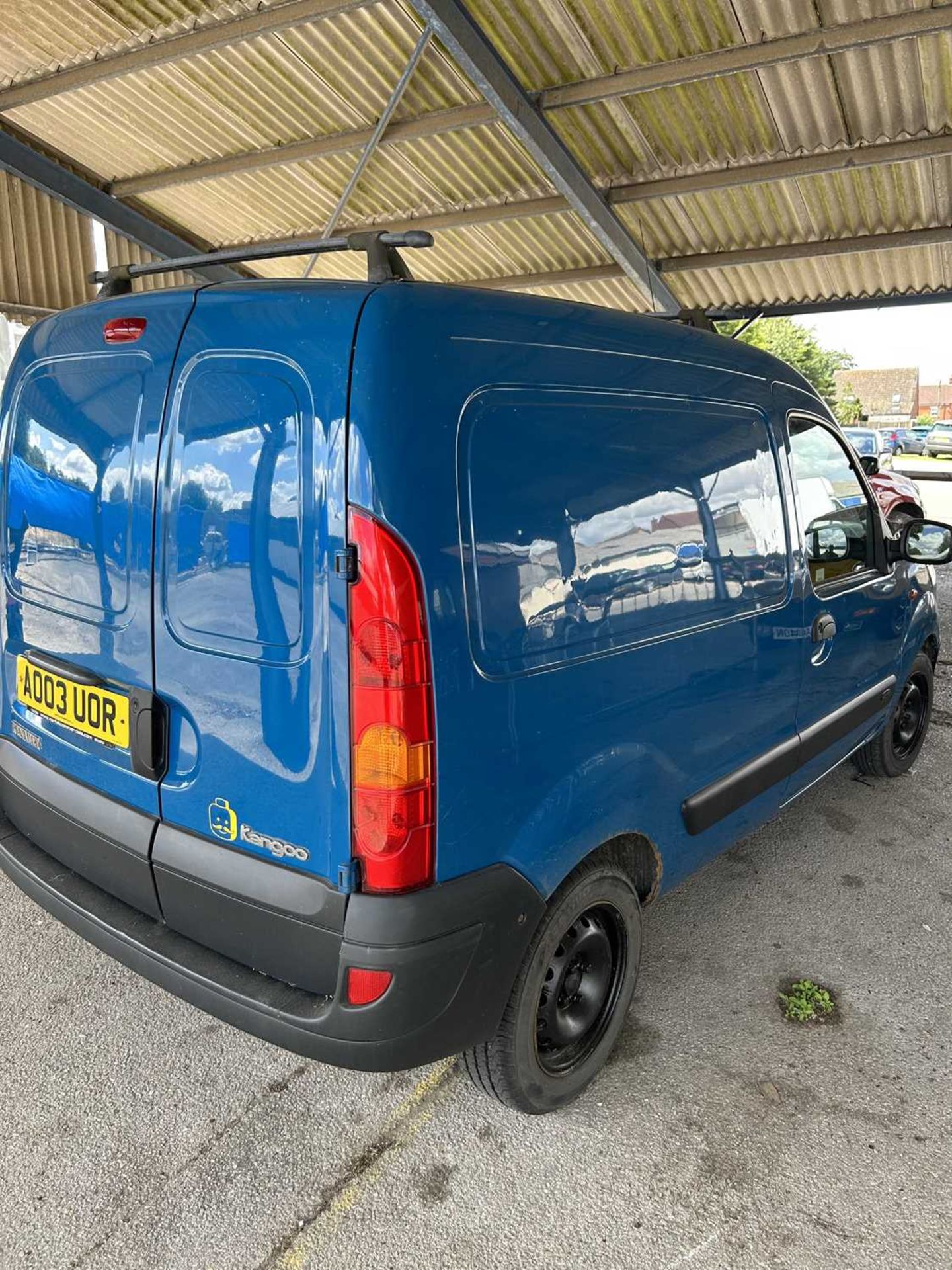 Renault Kangoo van 150123 miles V5c and2 Keys - Image 4 of 8