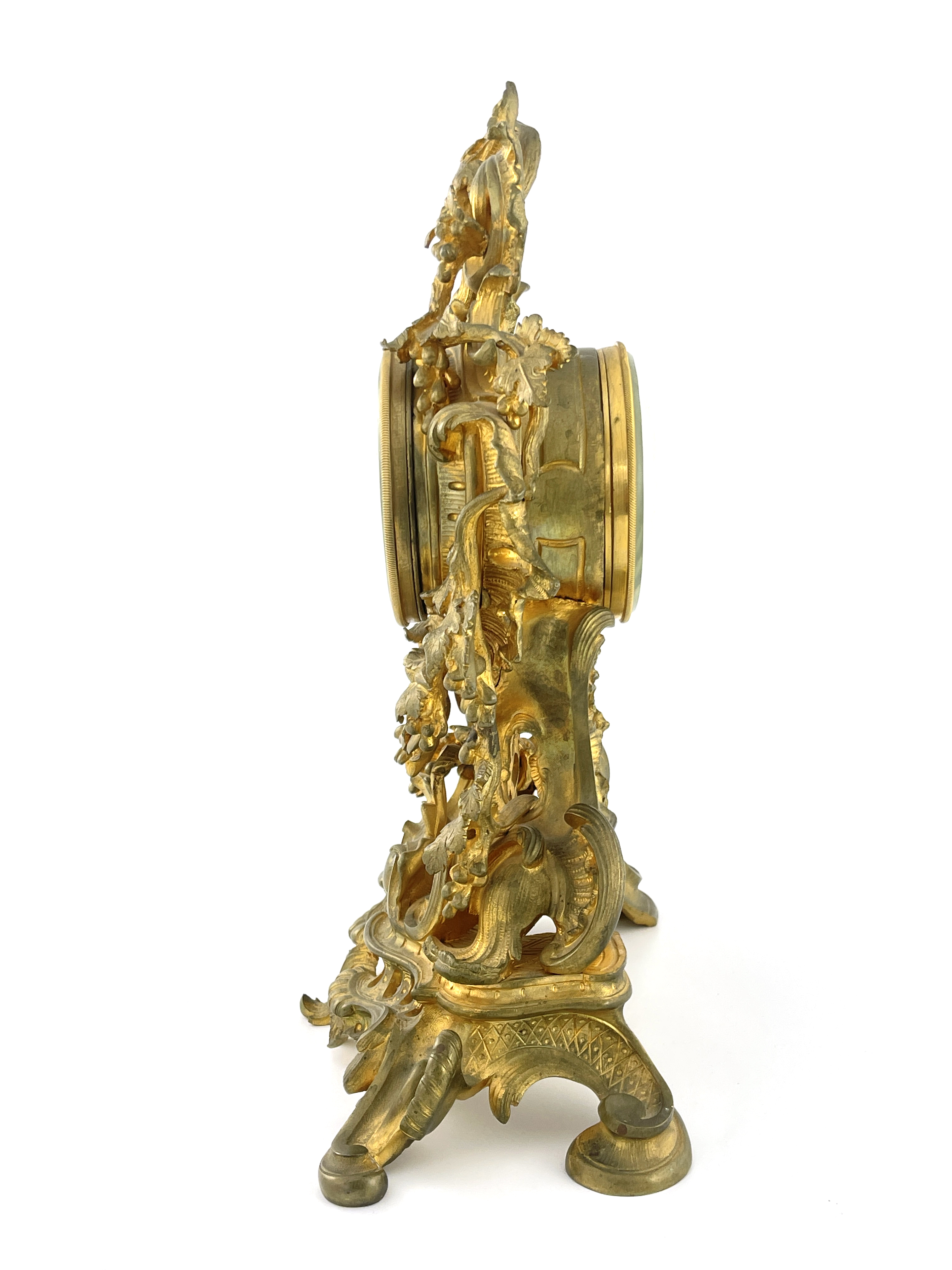 Raingo Freres, a mid 19th century French ormolu and gilt brass mantel clock, relief moulded Rococo - Image 2 of 4