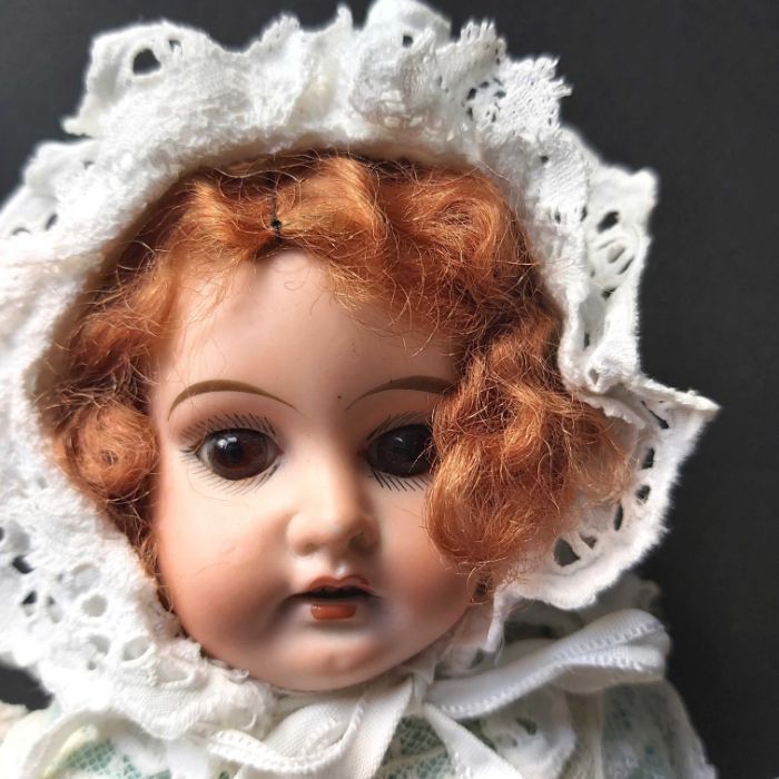 Armand Marseille bisque head doll, fixed brown eyes, painted open mouth and exposed teeth, jointed - Image 2 of 2