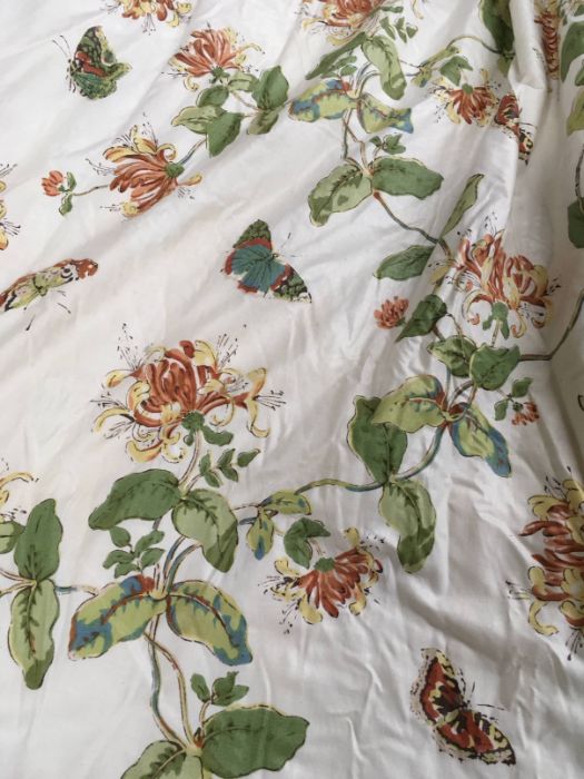 A pair of professionally made glazed cotton curtains, decorated with honeysuckle and butterflies, - Image 2 of 3