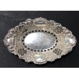 An Edwardian silver bowl, Walker & Hall, Sheffield 1902, pierced with a diaper lattice and