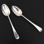 A pair of George IV silver tablespoons, William Chawner II 1824, 21cm long, 4.49ozt (2)
