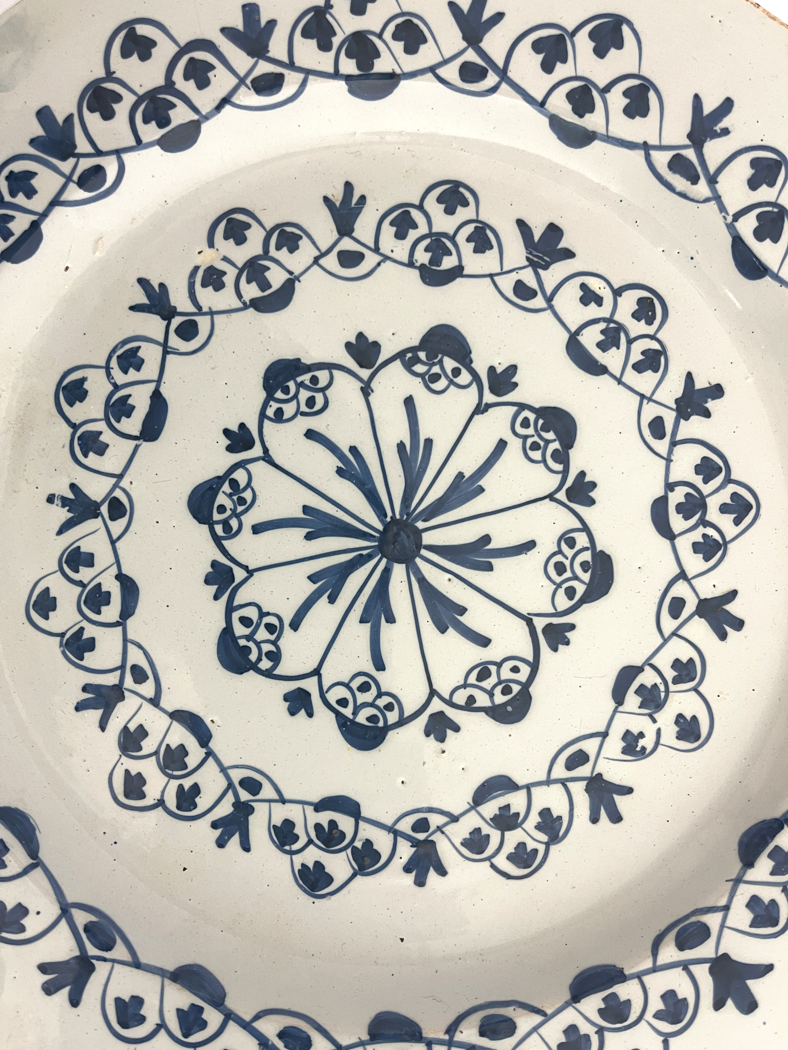 A Delft blue and white broad rimmed charger, - Image 2 of 3