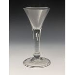A basal knopped wine glass