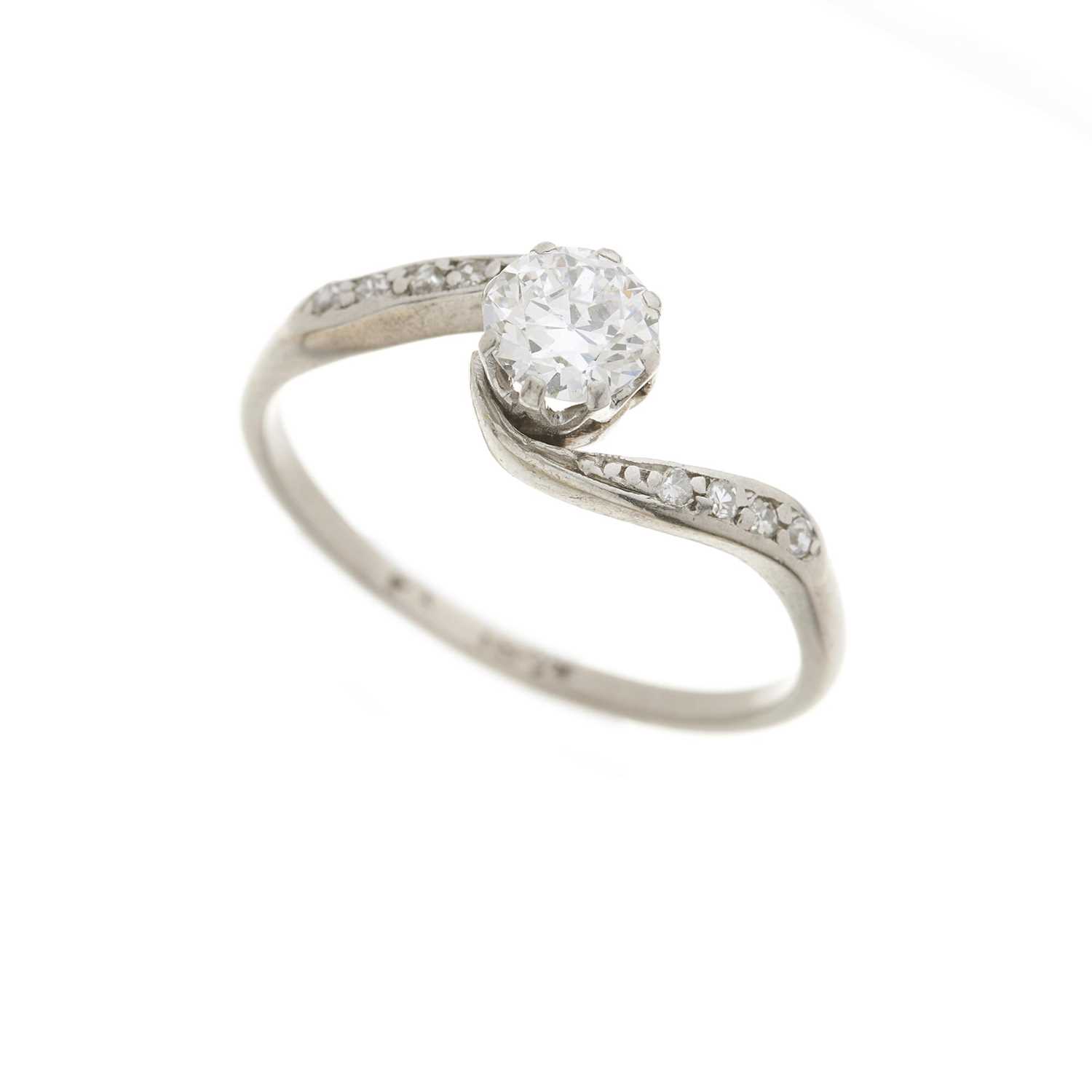 A mid 20th century 18ct gold and platinum diamond single-stone ring - Image 2 of 3