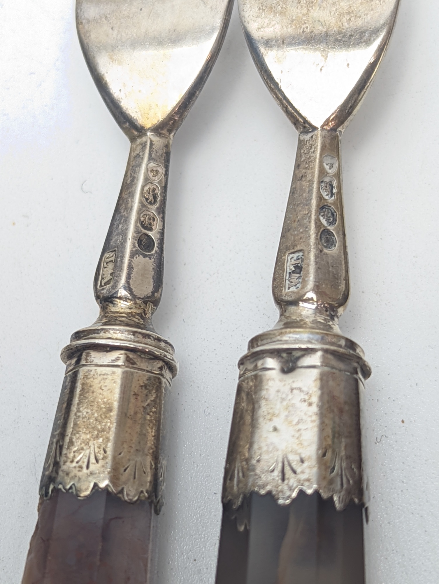 A set of 8 pairs of Victorian silver and stone handled knives and forks, hallmarked London, 1827, - Image 3 of 4