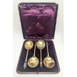 A set of 4 large Victorian gilt silver apostle spoons, hallmarked London, 1872, 250g, within
