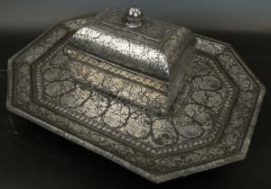 A fine 19th century Indian silver inlaid Bidri pandan box on a matching tray, 28cm x 22.5cm (tray