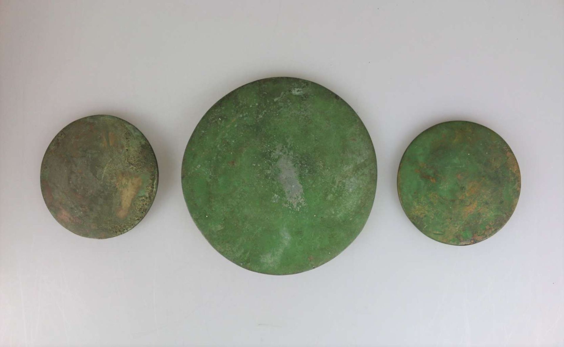 Drei Bronzespiegel - Bild 2 aus 2