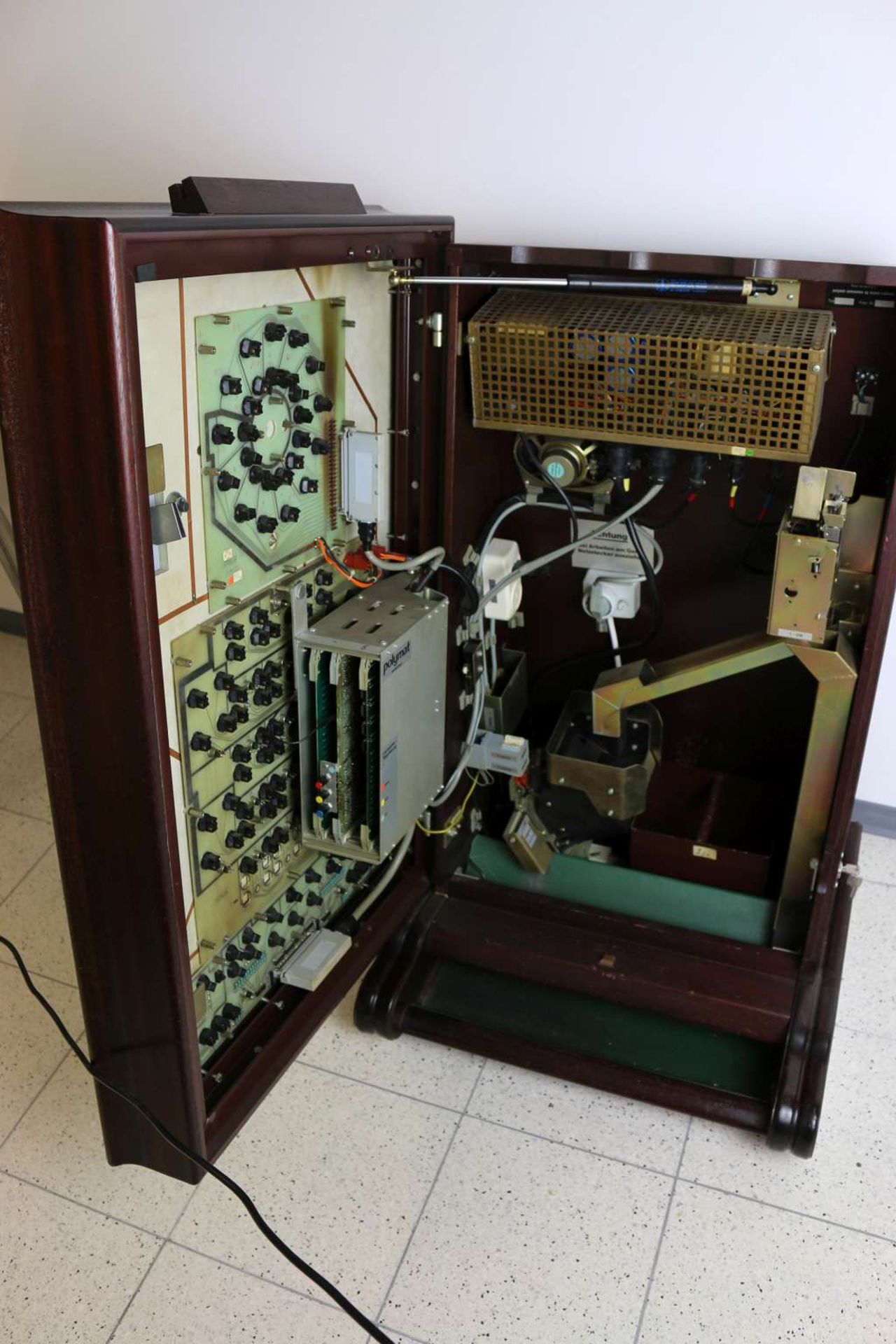 Originaler Casino-Rouletteautomat des Herstellers Polymat - Bild 3 aus 3