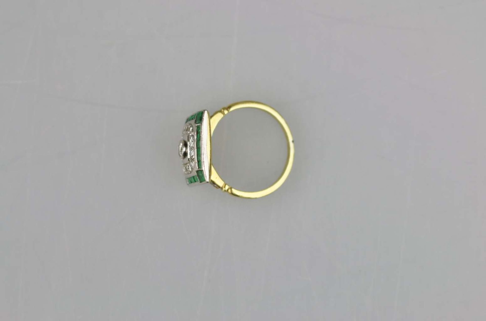 Ring mit Smaragden und Brillanten - Bild 4 aus 4