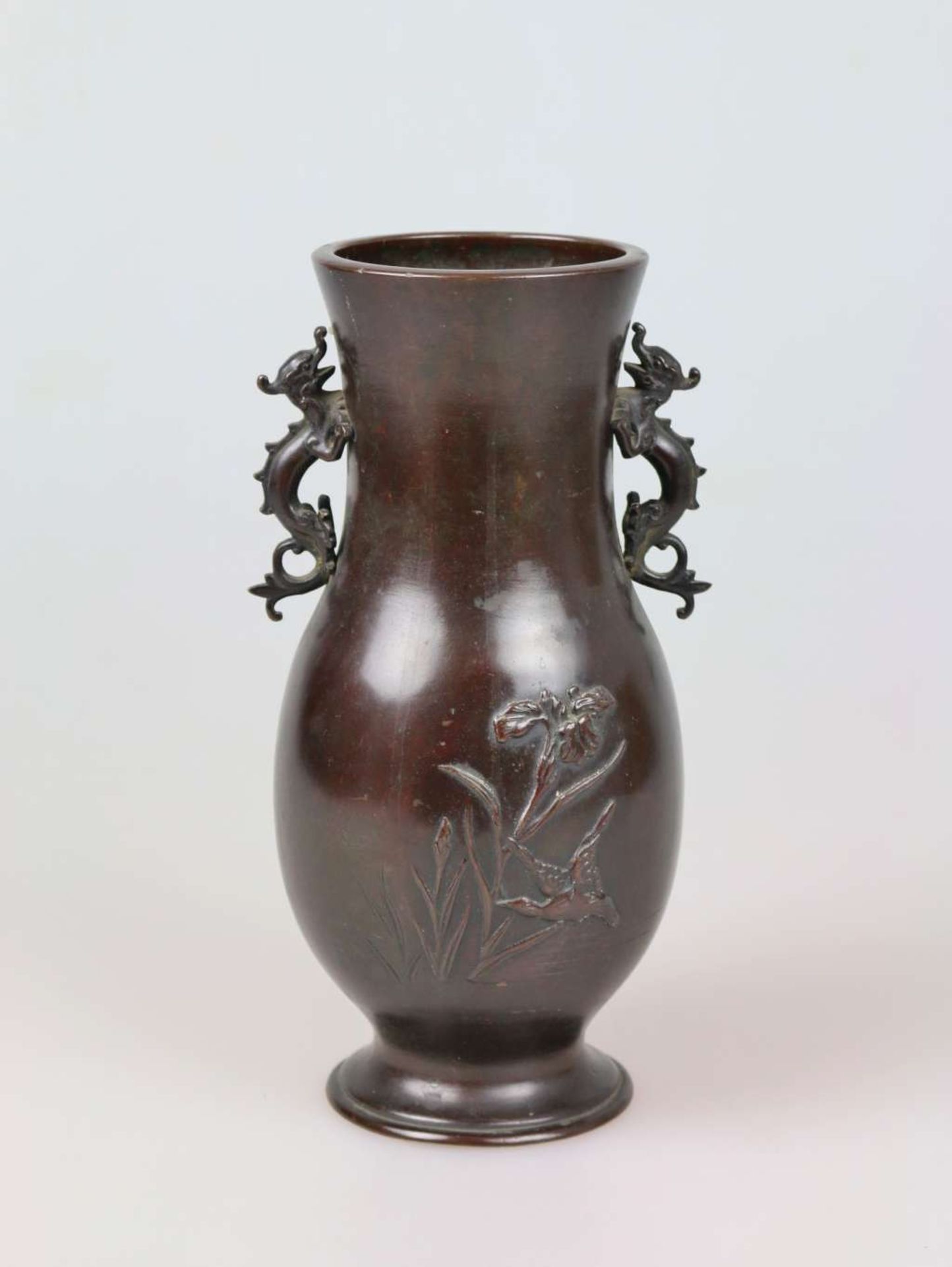 Vase, Japan, Bronze, dunkelbraun patieniert, 20. Jh. - Bild 3 aus 3