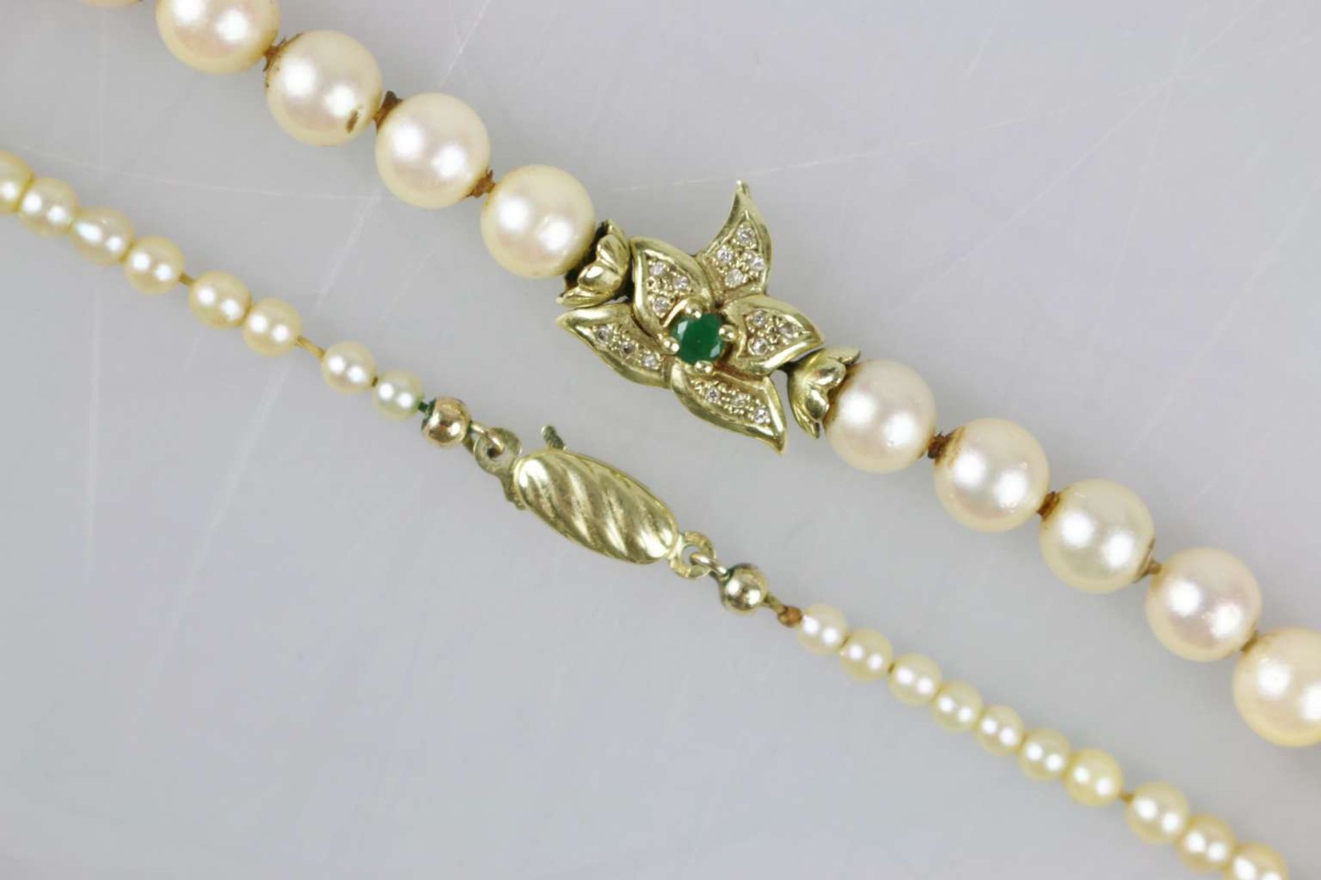 Zwei Perlenketten - Image 2 of 2