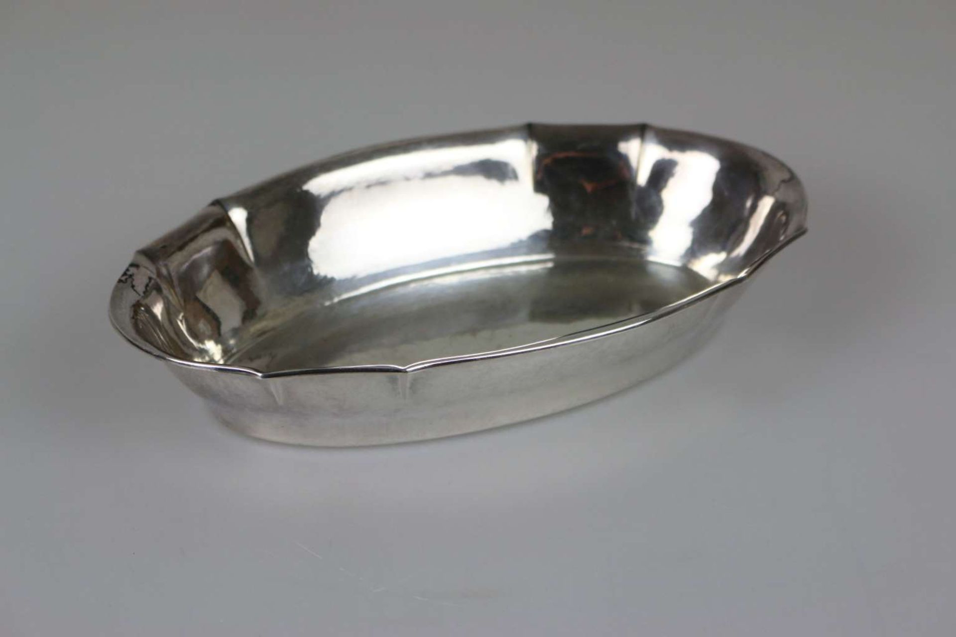 Silberschale, ovale Form mit hohem Rand