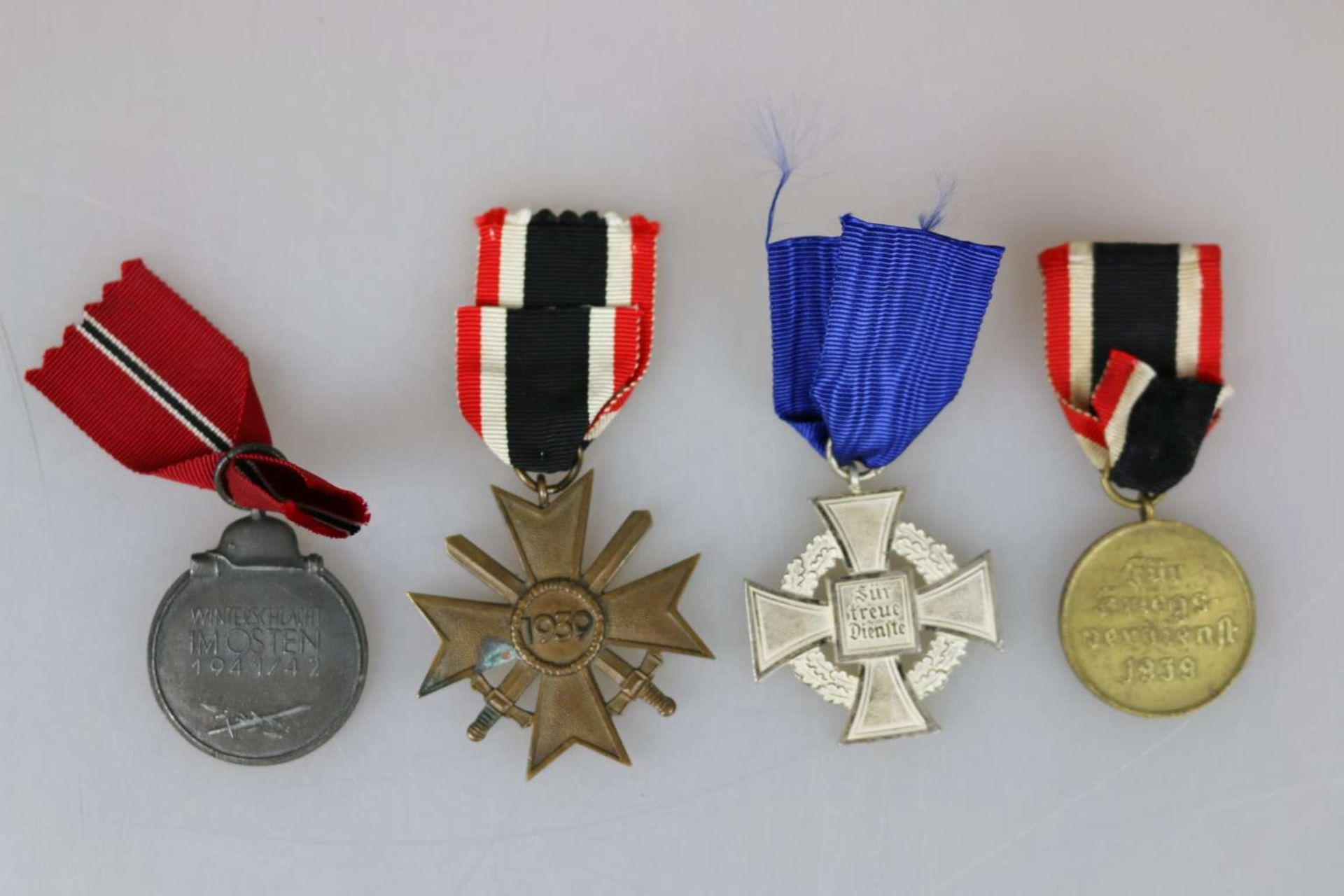Konvolut von 4 Auszeichnungen 3. Reich - Image 3 of 3
