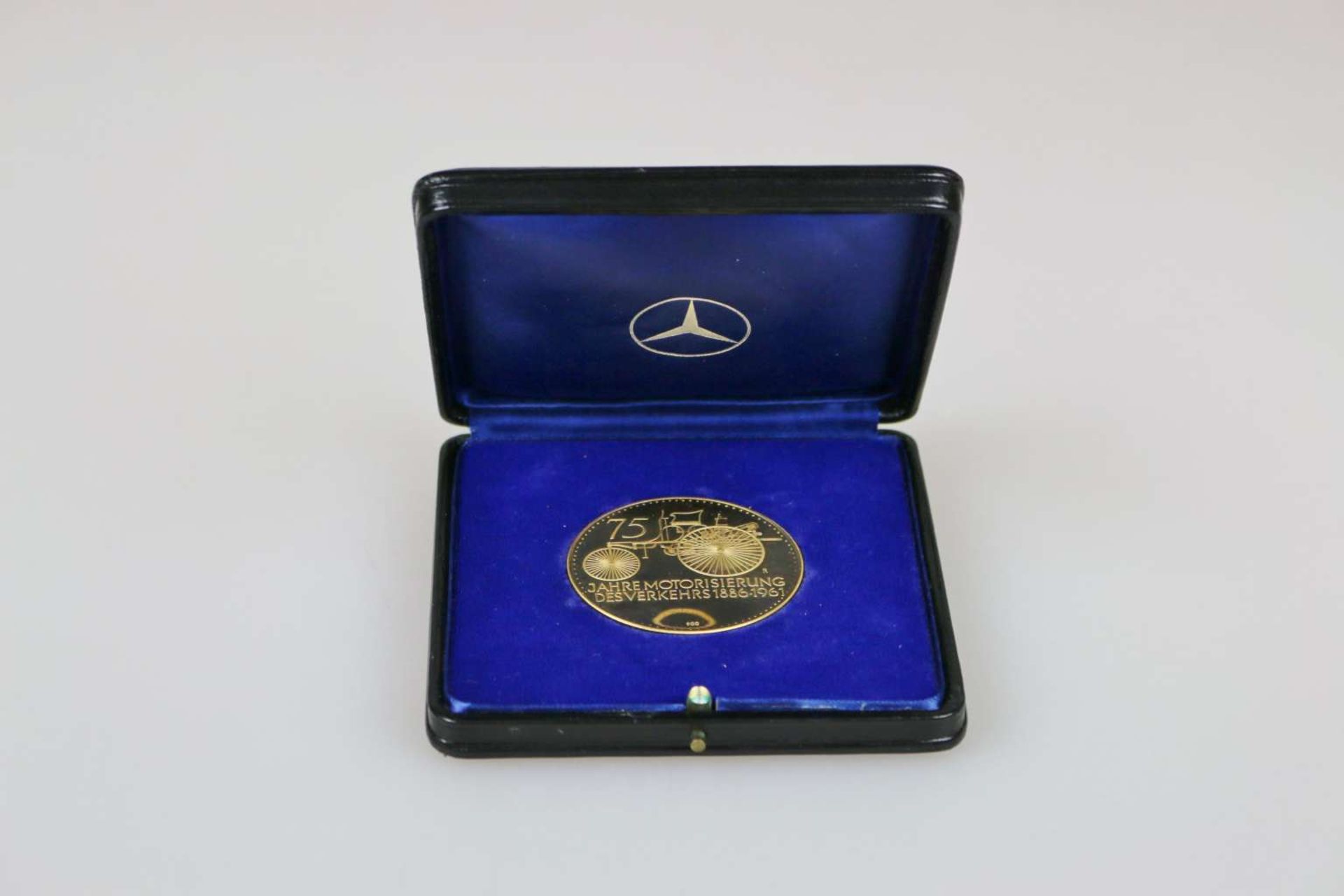 Goldmedaille Daimler Benz, 75 Jahre Motorisierung des Verkehrs 1886-1961