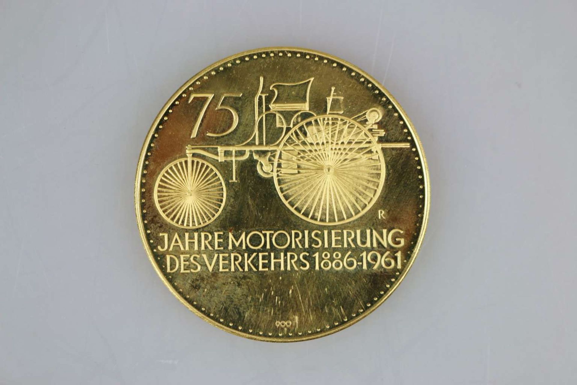 Goldmedaille Daimler Benz, 75 Jahre Motorisierung des Verkehrs 1886-1961 - Bild 2 aus 3