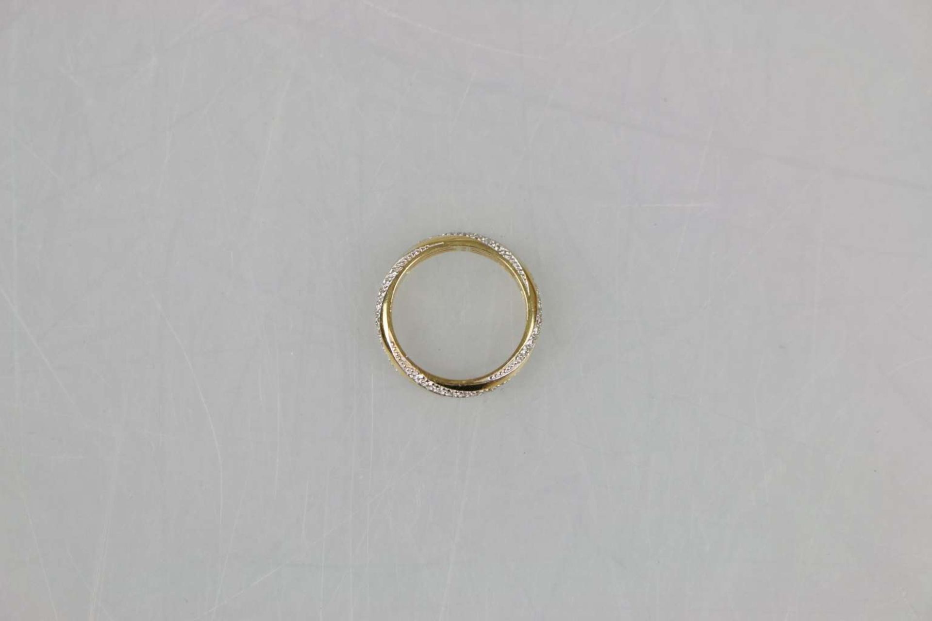 Schmaler 14K Ring mit Diamantsplitter - Bild 3 aus 3