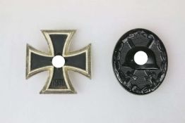 Eisernes Kreuz 1. Klasse 1939 und Verwundetenabz. Schwarz.