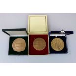 Drei große Bronze-Medaillen