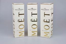 Moet & Chandon. Drei Magnum (1500 ml) Flaschen Mo�t & Chandon Brut Imperial