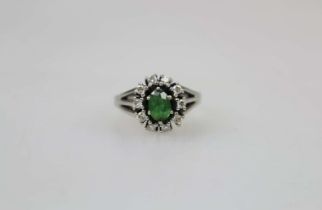 14K WG Ring mit Peridot und Brillanten