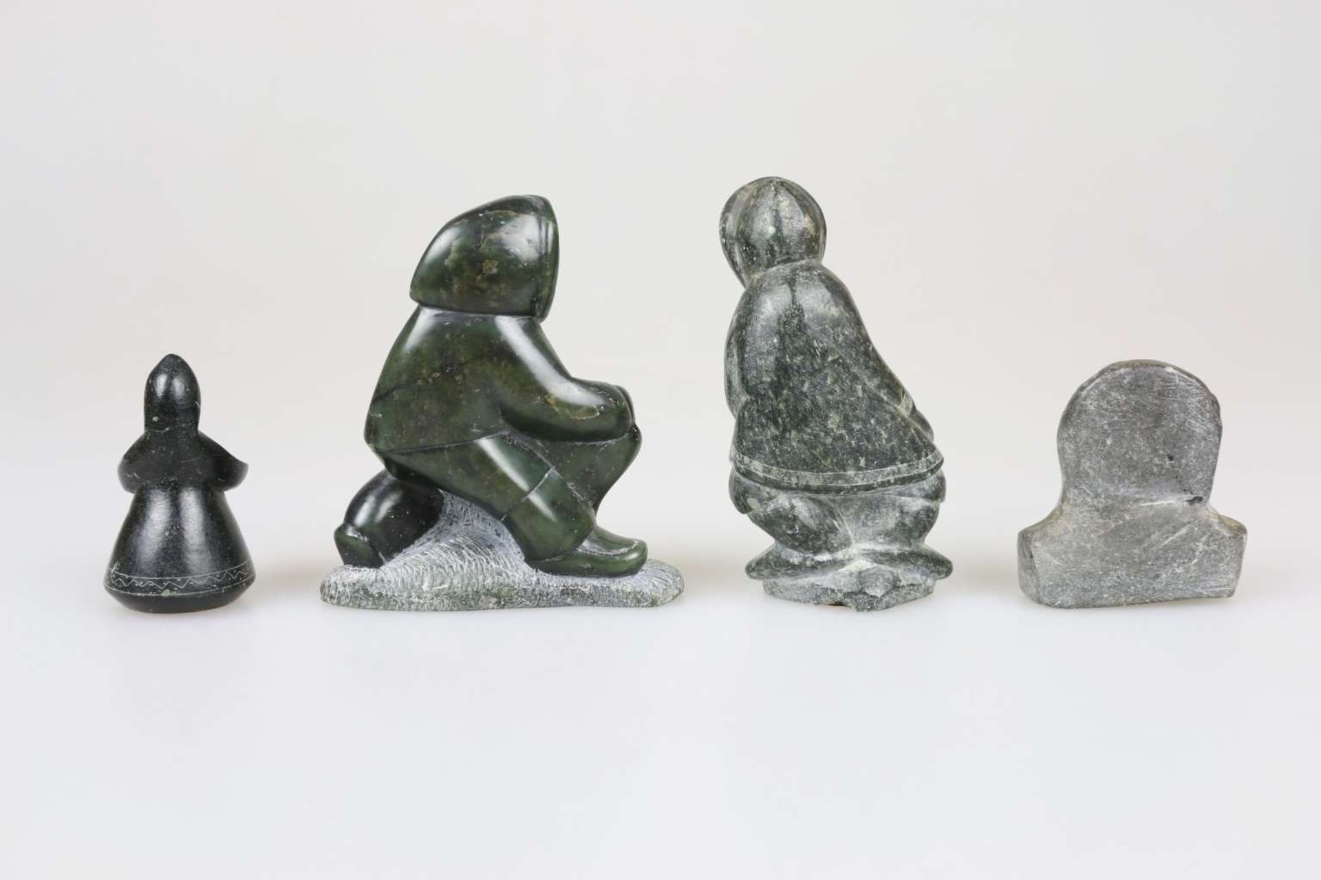 4 Steinfiguren, Menschen, Inuit-Kunst - Bild 2 aus 4