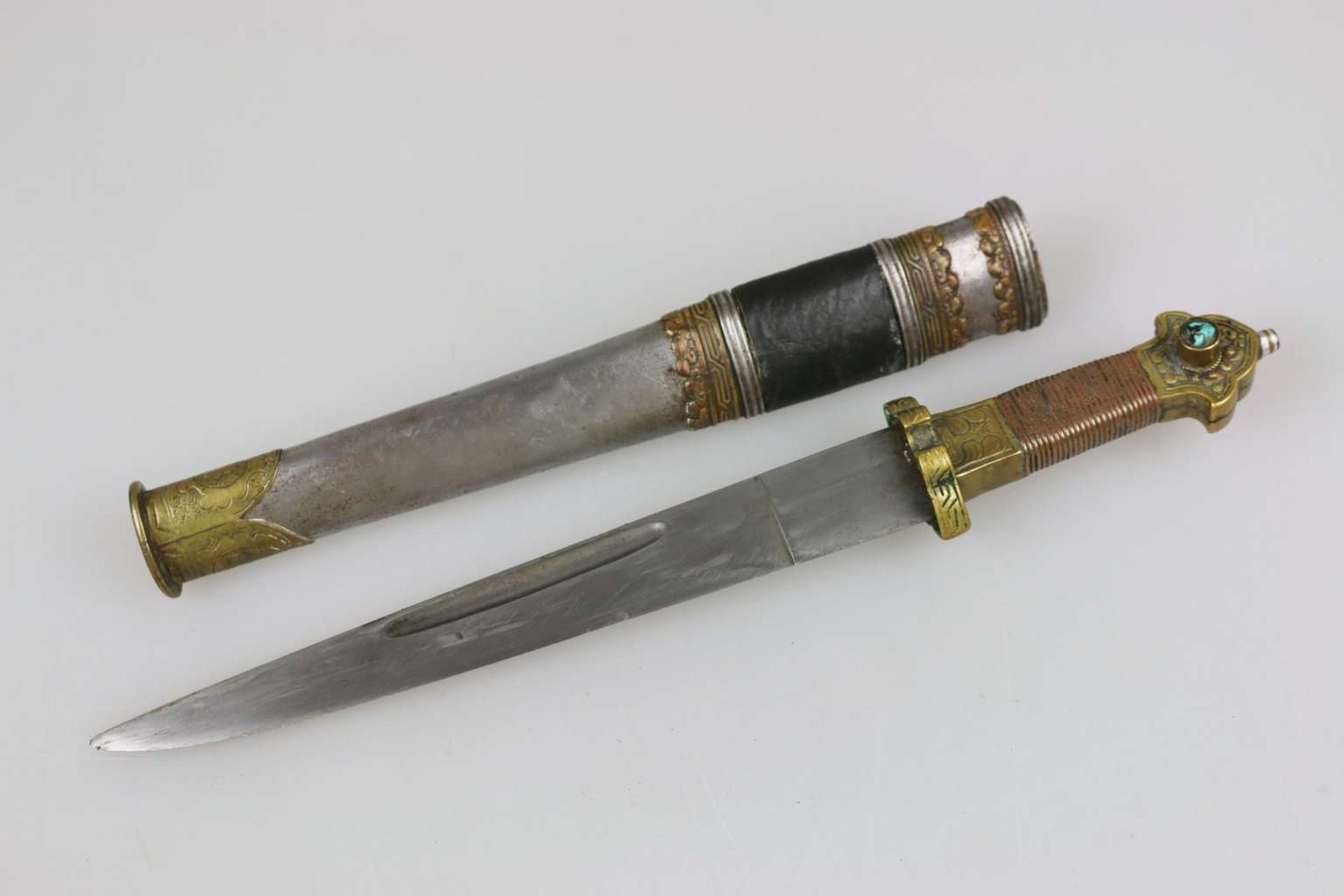 Tibet, Messer, Griff aus Messing mit Drahtwicklung und kleinem Türkis - Bild 2 aus 3