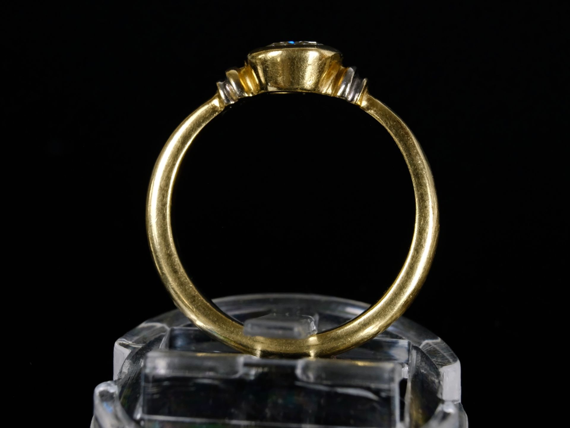 SOLITARY brilliant-cut diamond ring, bicolour, around 0.50ct, in round setting, lateral narrow deco - Image 3 of 4