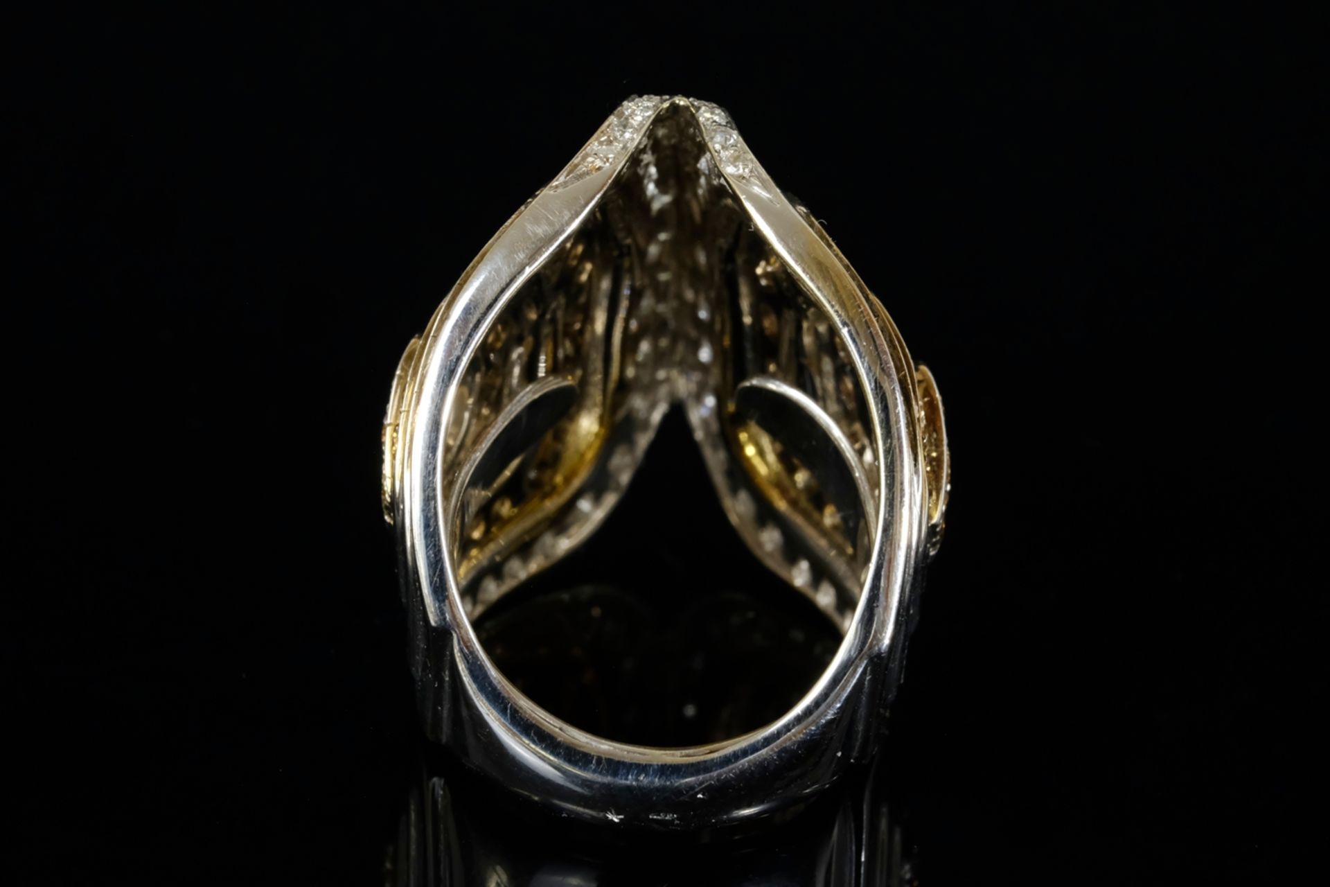 DESIGN-RING oval geschwungene Form, besetzt mit weißen und braunen Brillanten um 5,3ct, einfach WOW - Bild 5 aus 5