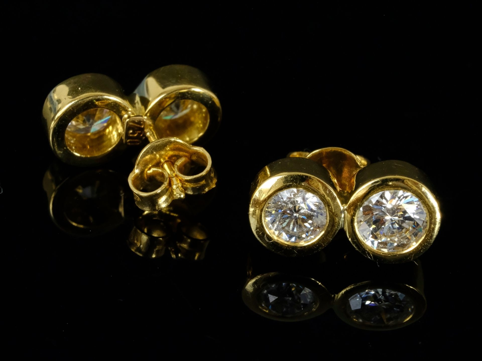 PAIR OF BRILLIANT DOUBLE EAR PLUGS, each with two linked set diamonds, total around 2ct, w/vs, 750 - Image 2 of 3