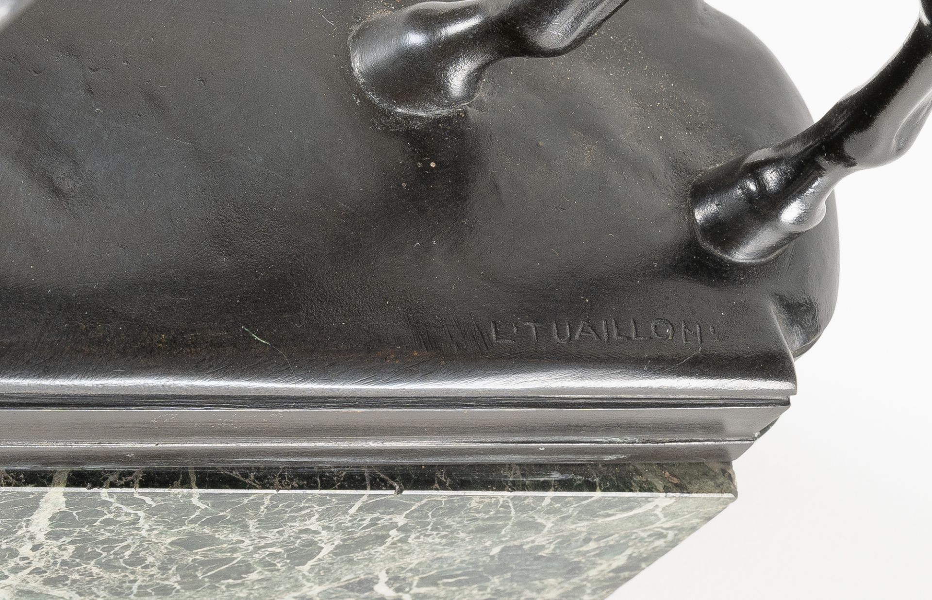 Louis Tuaillon (1862 - Berlin - 1919), AmazonBronze with black patina, on a marble plinth. (After - Image 5 of 5