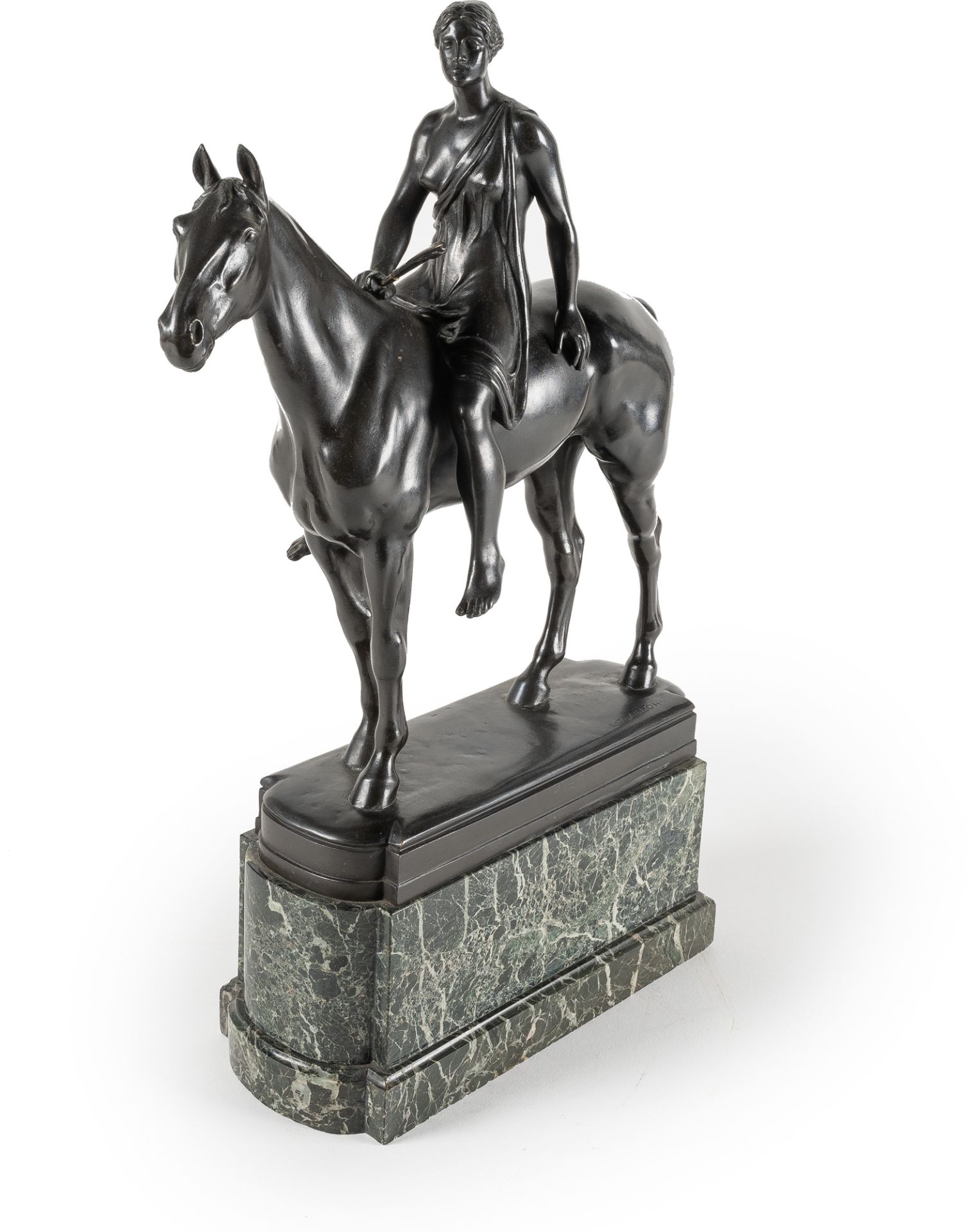 Louis Tuaillon (1862 - Berlin - 1919), AmazonBronze with black patina, on a marble plinth. (After