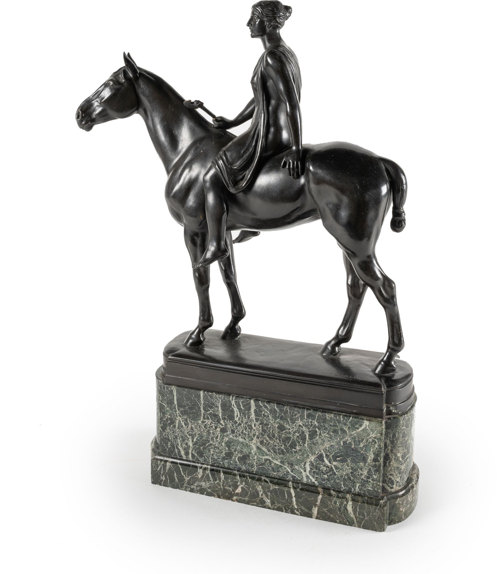 Louis Tuaillon (1862 - Berlin - 1919), AmazonBronze with black patina, on a marble plinth. (After - Image 2 of 5