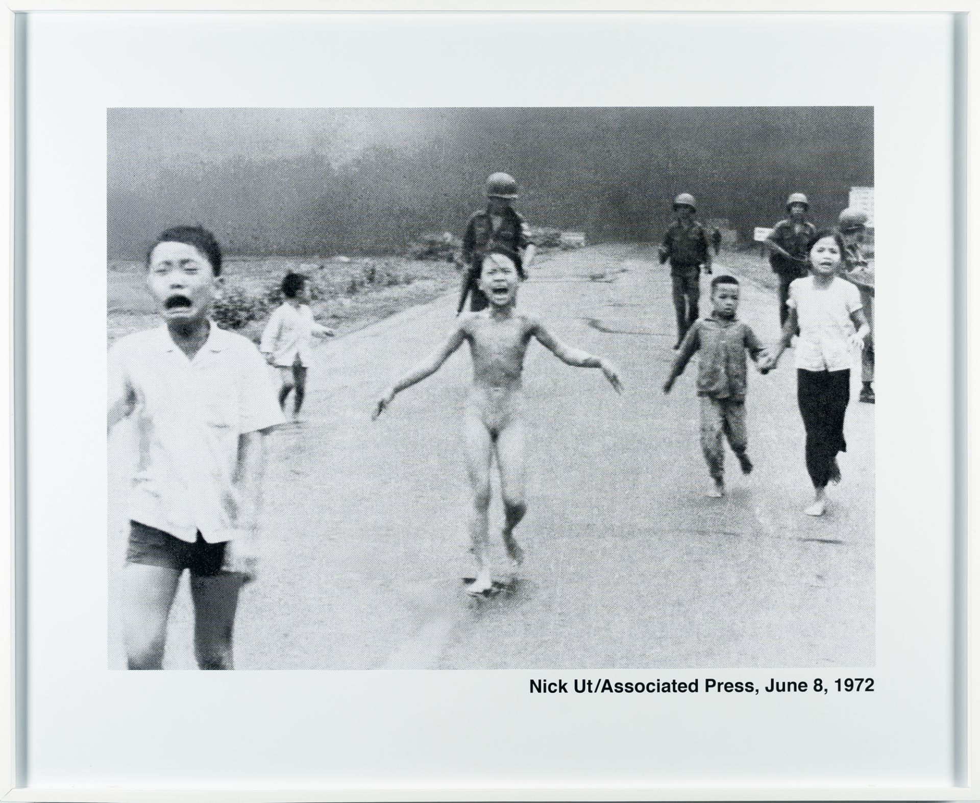 Jonathan Horowitz (1966 New York) – Vietnam, Paris, Iraq (Vietnam, Paris, Iraq) - Bild 4 aus 6