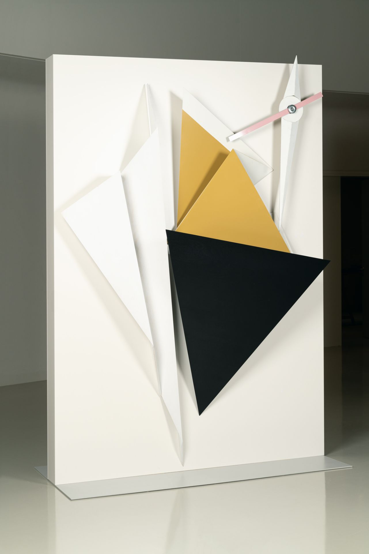 Katja Strunz, A drop in Time.Lacquered steel and wood. (2008). Ca. 285 x 205 x 37 cm.Taxation: - Image 2 of 5
