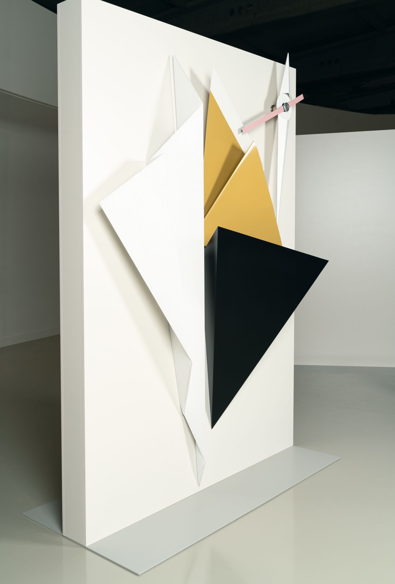 Katja Strunz, A drop in Time.Lacquered steel and wood. (2008). Ca. 285 x 205 x 37 cm.Taxation: - Image 5 of 5