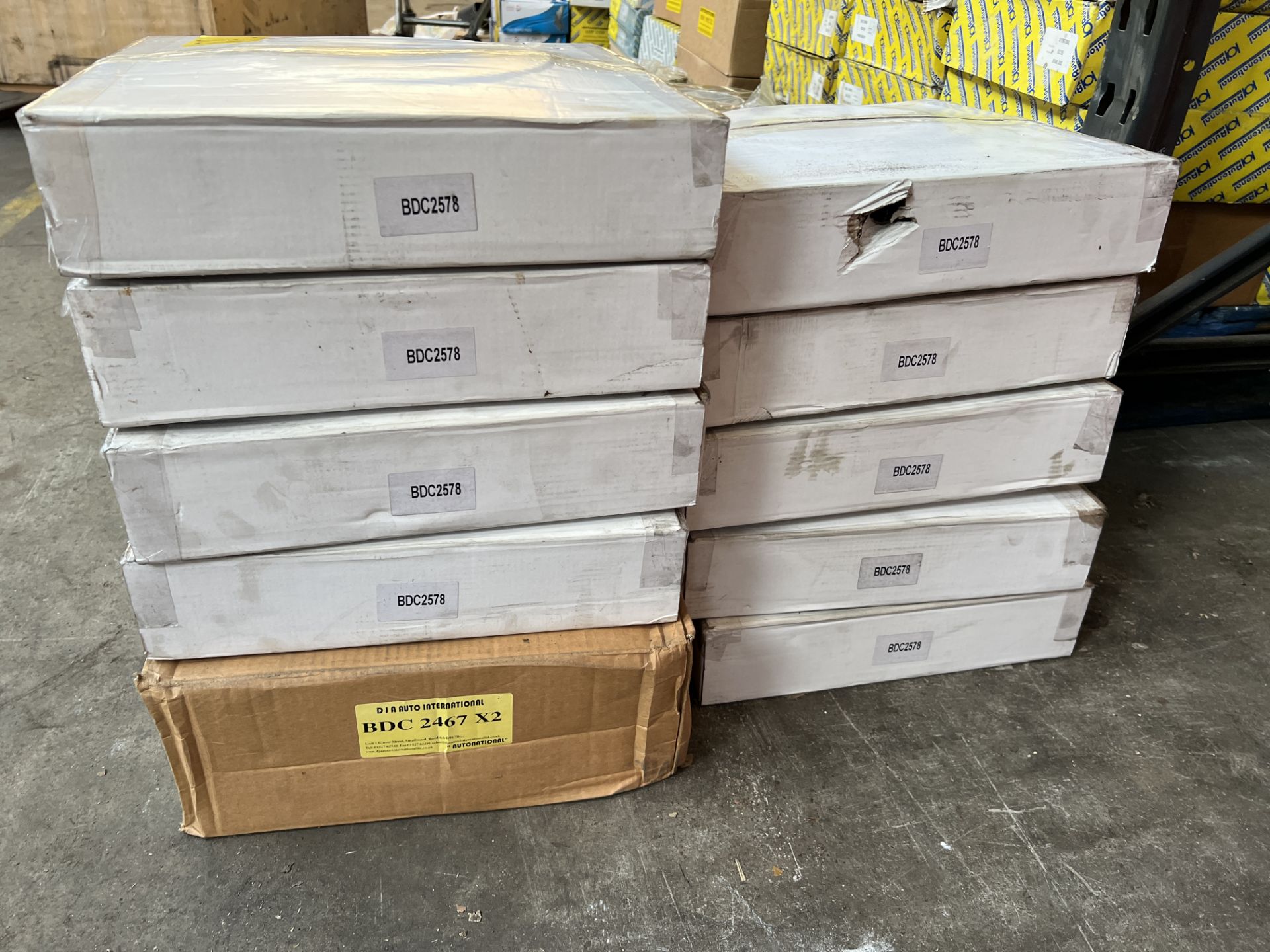 Large Quantity of Land Rover and Range Rover Components including Brake Disks, Drums, Pads, - Image 14 of 32