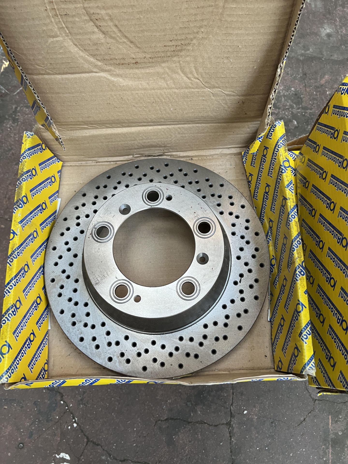 15: Boxed Autonational Vented Brake Discs for Porsche Boxster (BDC1604) and 911 (BDC1705) models - Image 8 of 9
