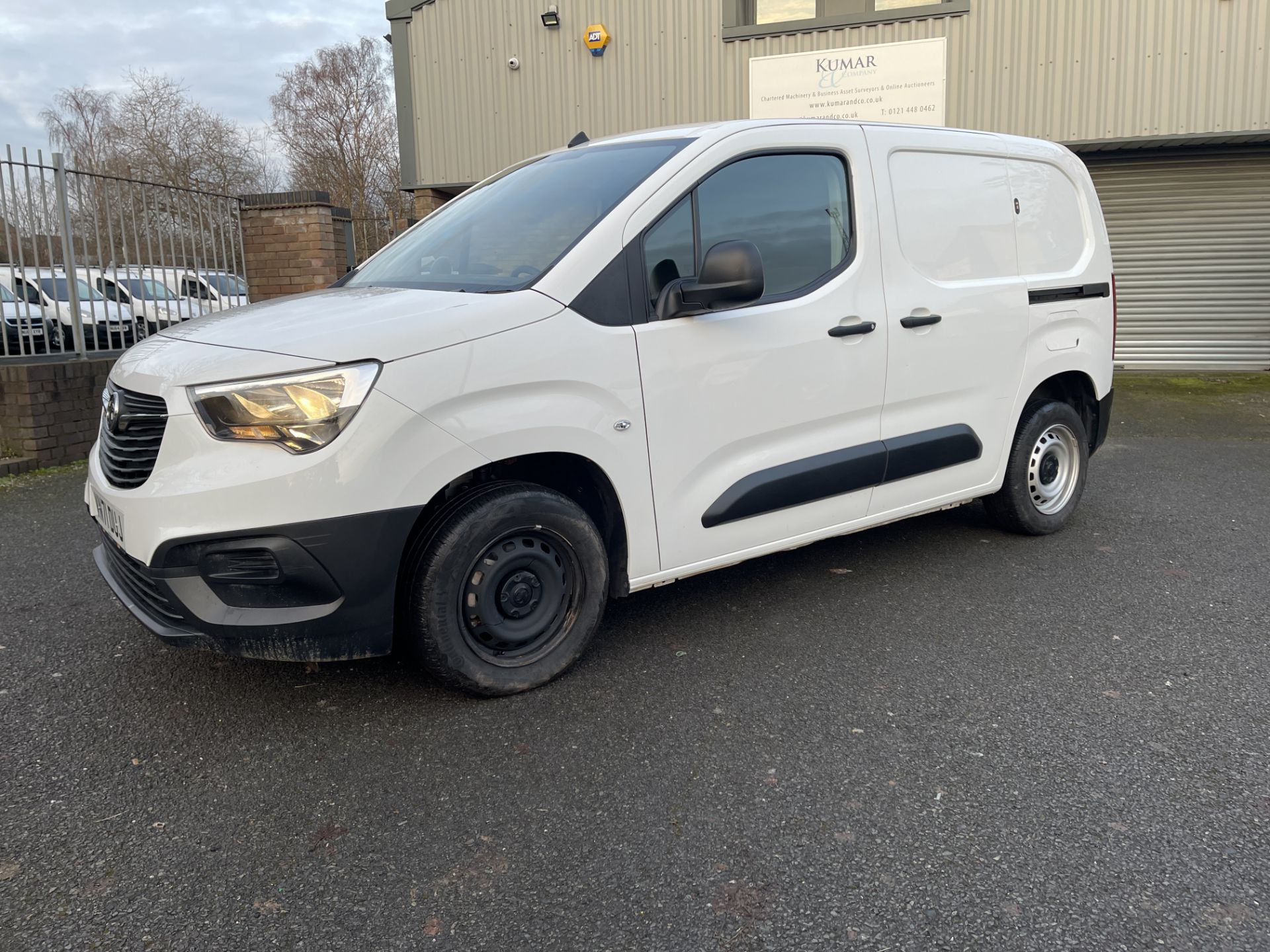 2021 - Vauxhall Combo Cargo 2000 L1 H1 Dynamic 1,499cc Turbo Diesel - Image 2 of 26