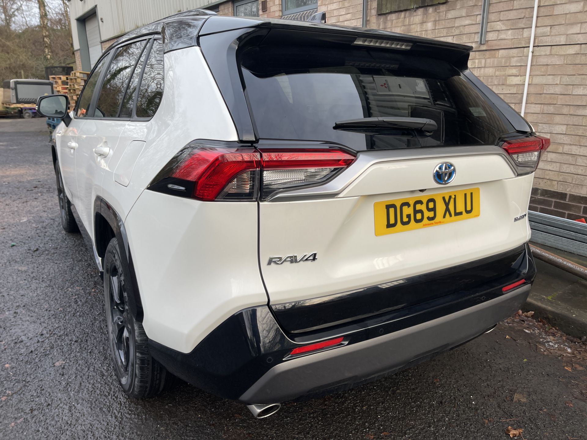 2019 - Toyota RAV 4 Dynamic HEV 4 x 2 CVT 2,487cc Petrol Hybrid Electric SUV, - Image 37 of 46