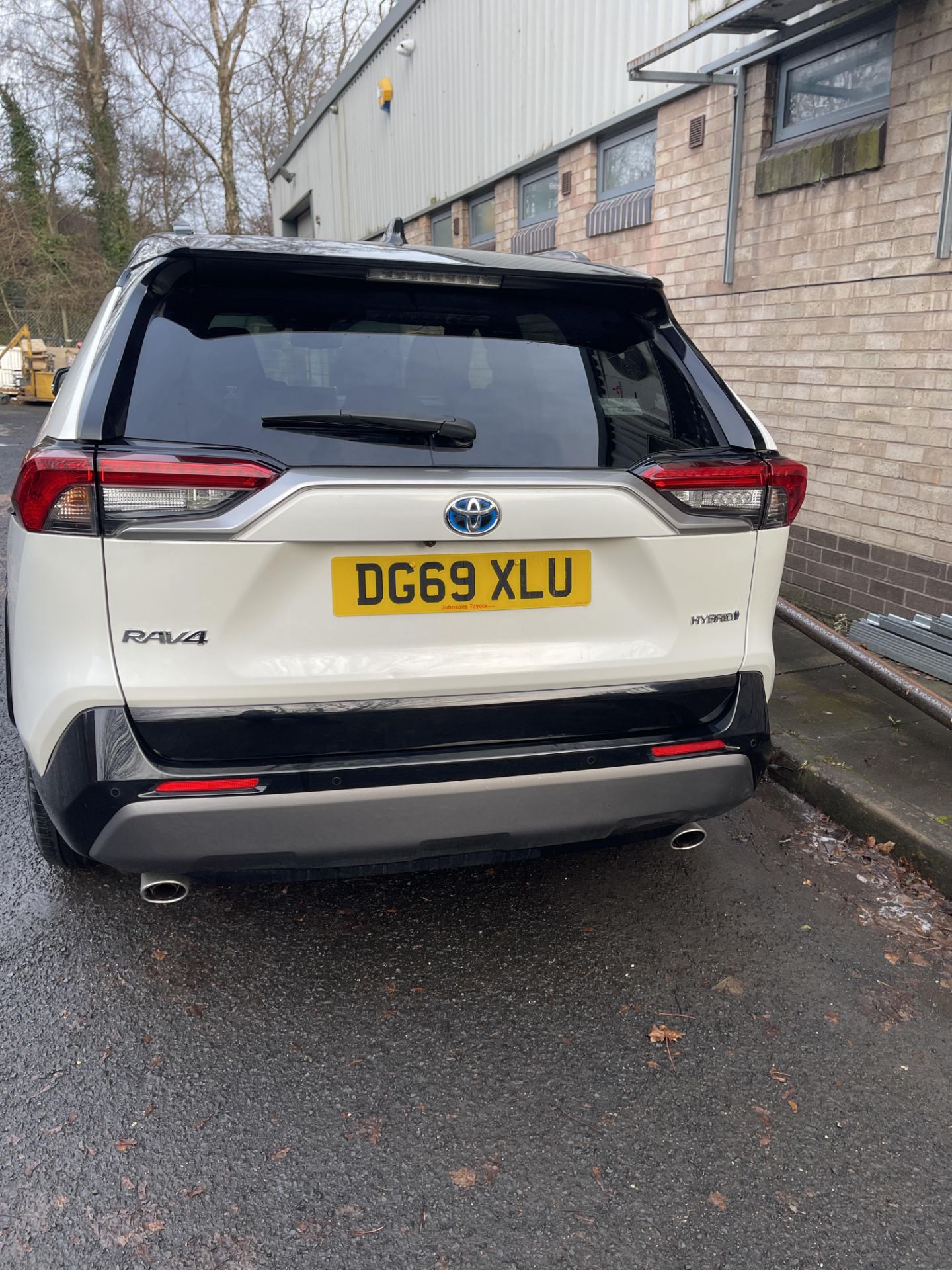 2019 - Toyota RAV 4 Dynamic HEV 4 x 2 CVT 2,487cc Petrol Hybrid Electric SUV, - Image 9 of 46