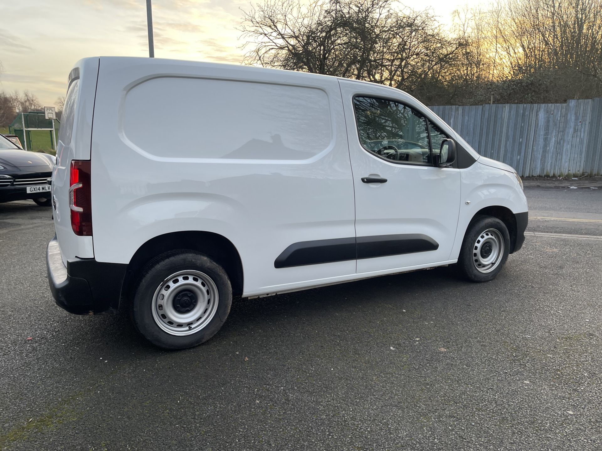 2021 - Vauxhall Combo Cargo 2000 L1 H1 Dynamic 1,499cc Turbo Diesel - Image 8 of 26