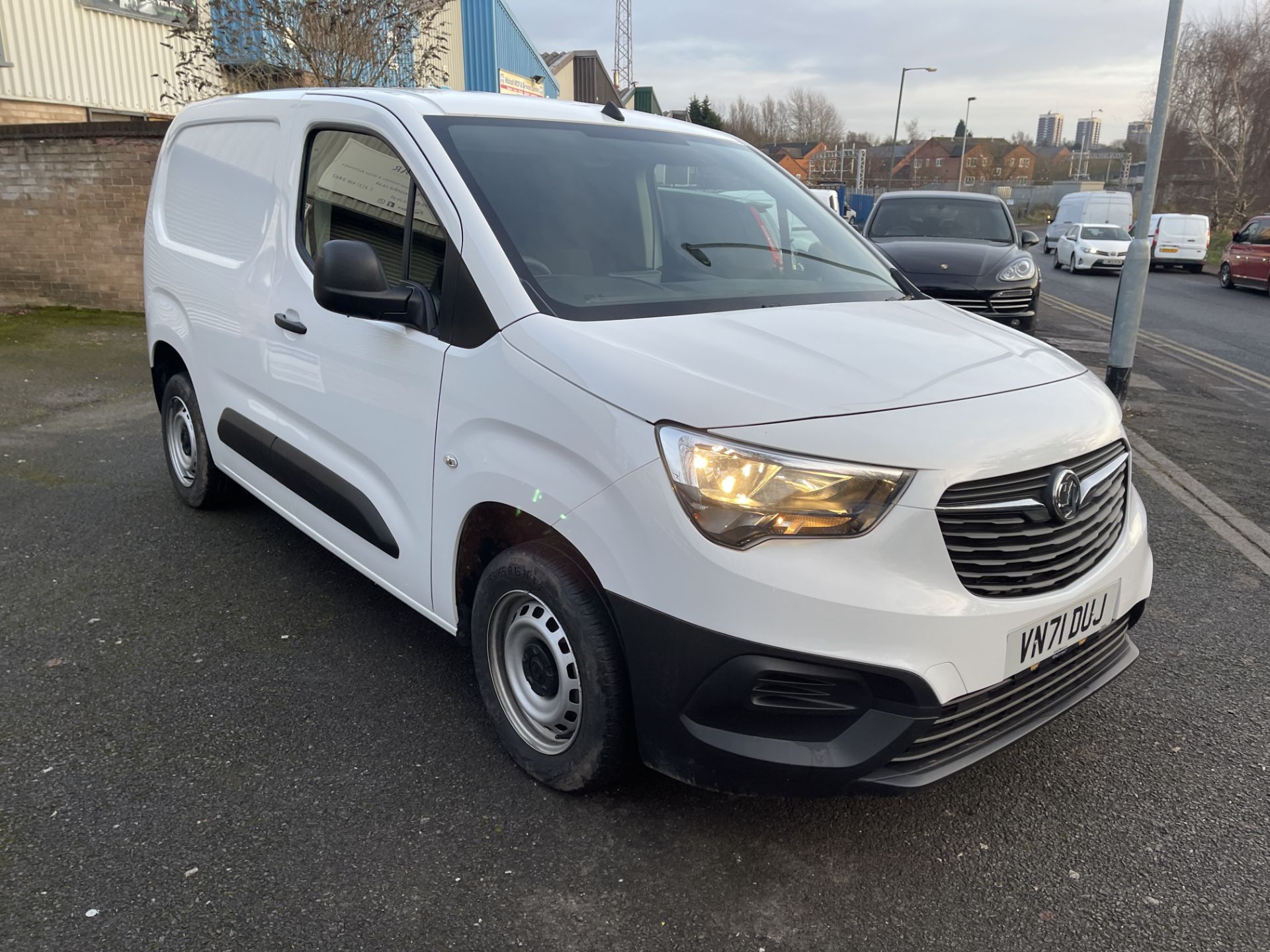 2021 - Vauxhall Combo Cargo 2000 L1 H1 Dynamic 1,499cc Turbo Diesel - Image 10 of 26