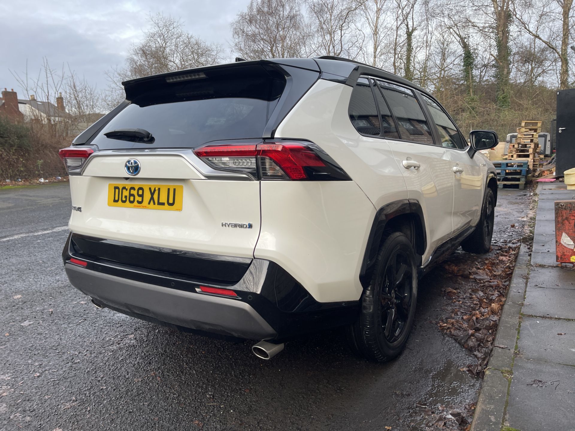 2019 - Toyota RAV 4 Dynamic HEV 4 x 2 CVT 2,487cc Petrol Hybrid Electric SUV, - Image 10 of 46