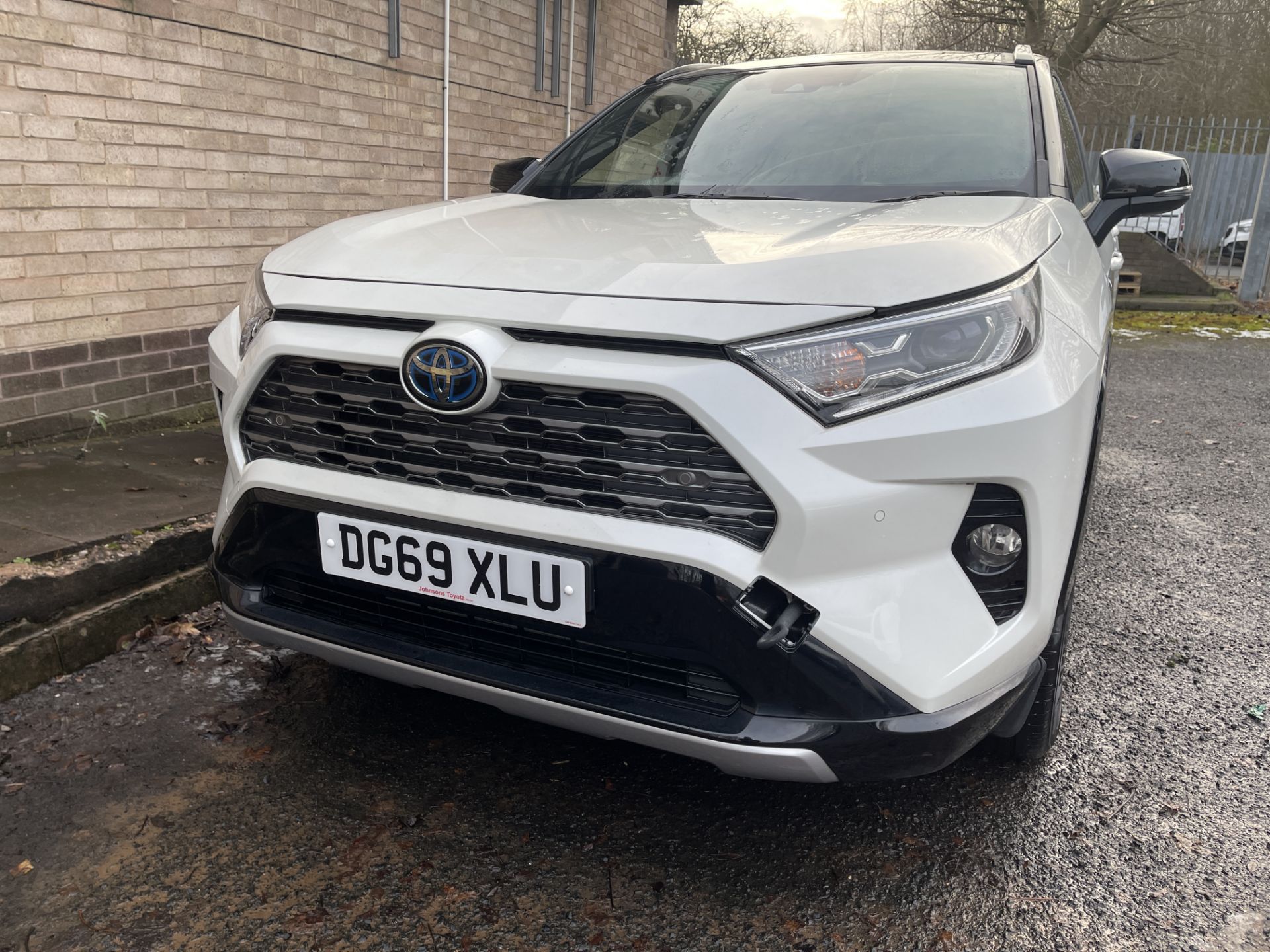 2019 - Toyota RAV 4 Dynamic HEV 4 x 2 CVT 2,487cc Petrol Hybrid Electric SUV, - Image 2 of 46