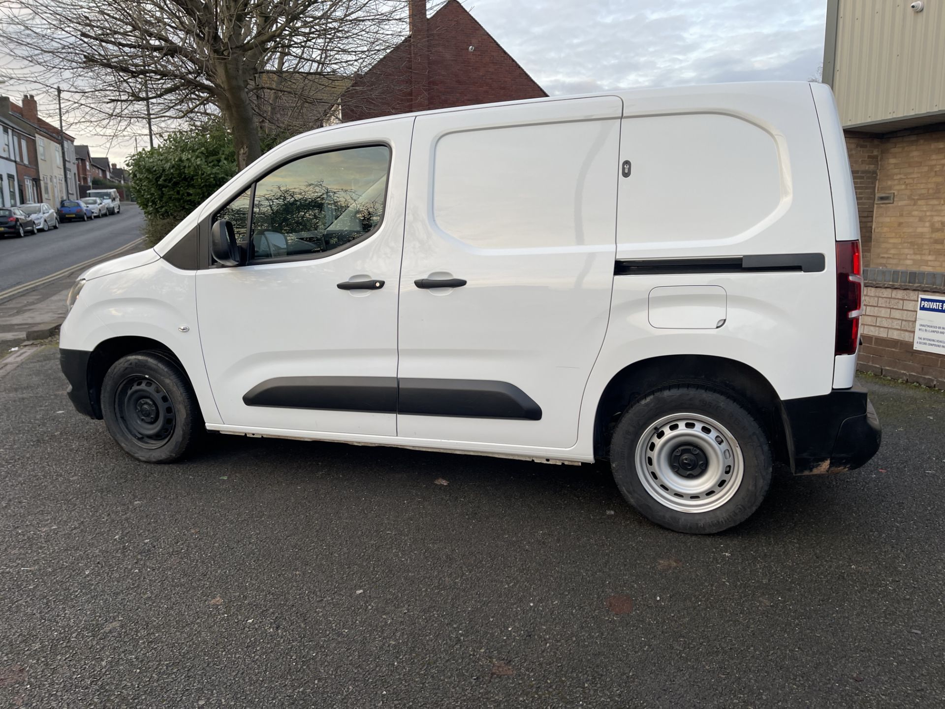 2021 - Vauxhall Combo Cargo 2000 L1 H1 Dynamic 1,499cc Turbo Diesel - Image 4 of 26